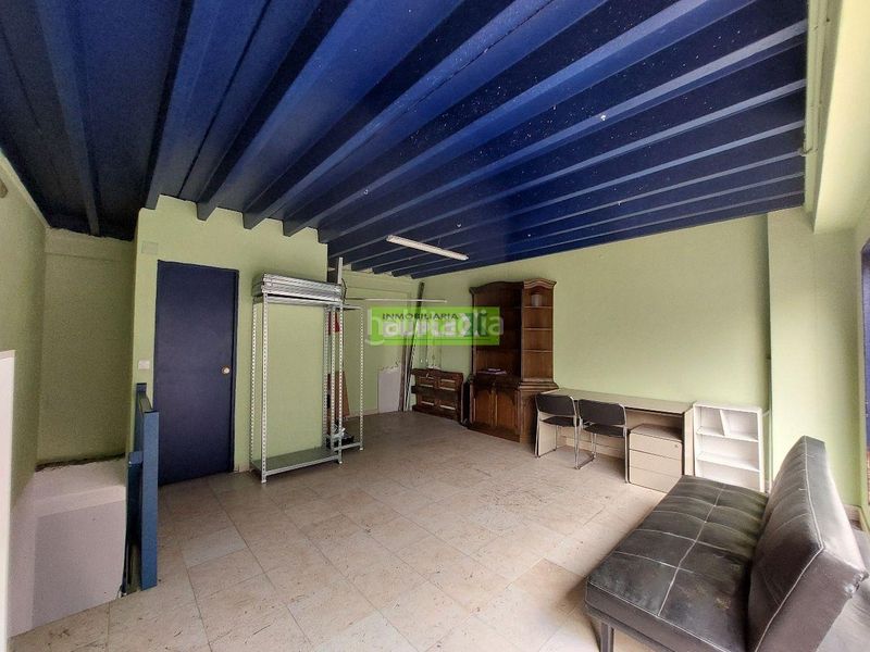 Foto b7b339a7-2f6a-468f-bd80-2b42bc3776e0. Rent business premise in Centro - Echegaray Pontevedra
