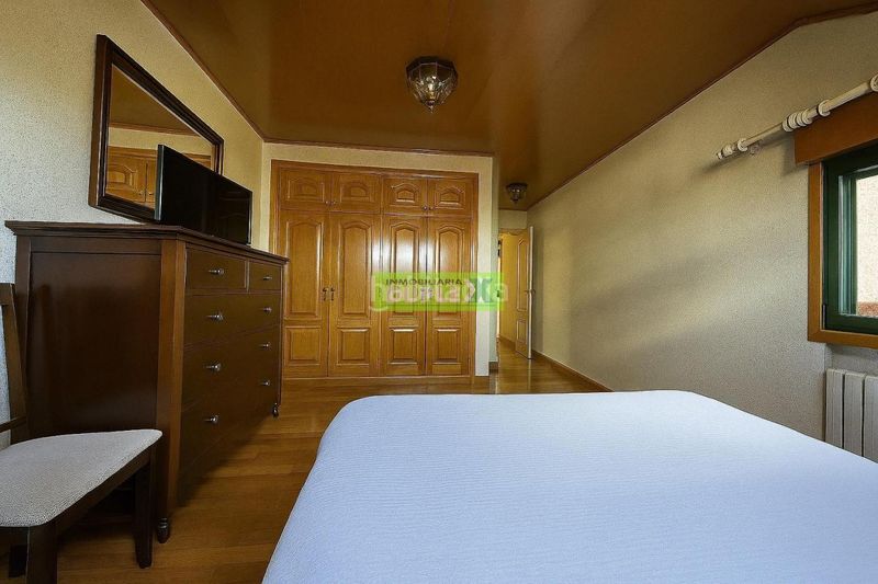 Foto 315c31e8-77bd-4803-8389-a367cdb00fb7. Piso en Centro - Echegaray Pontevedra