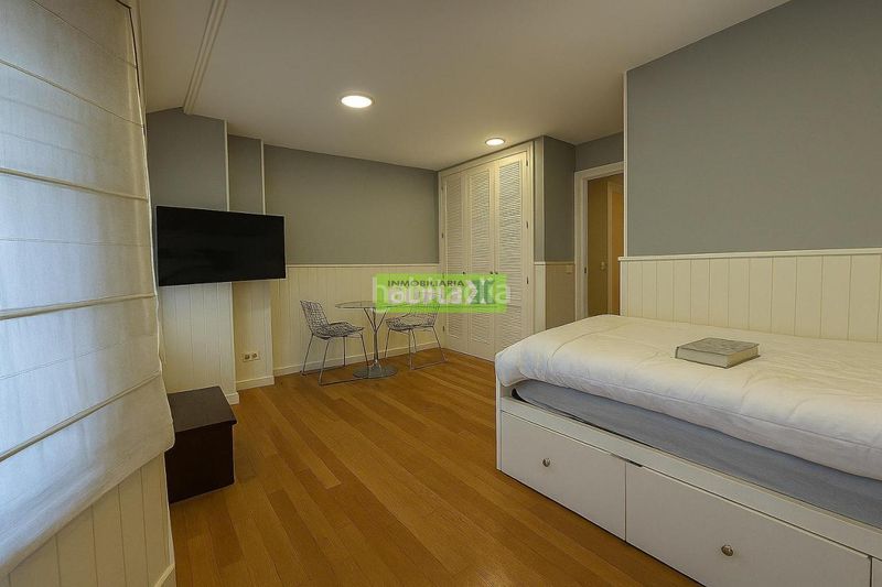 Foto f3a463d1-812a-49f6-ad2b-c29449de3202. Piso en Centro - Echegaray Pontevedra