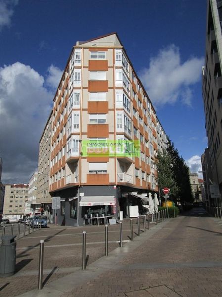 Foto 813f3353-e9e6-442b-860f-6a1b54420ea0. Local comercial en Centro - Echegaray Pontevedra