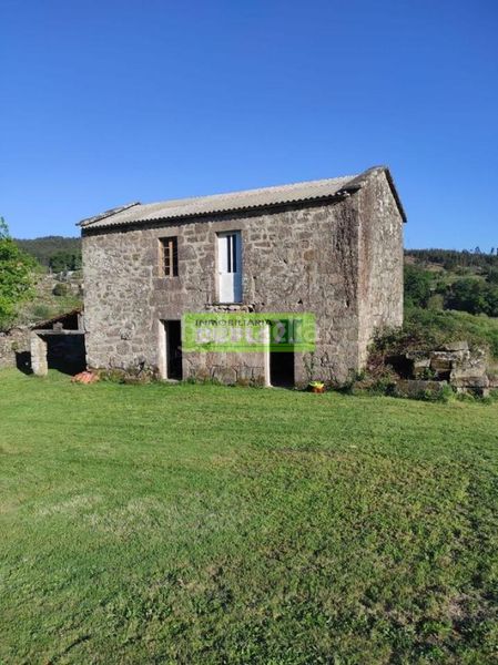 Foto 1744bdbc-c0ae-460b-a3e4-b683de6efc70. Country house in Cotobade