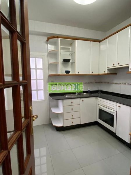 Foto 0189037c-a36a-4f43-b136-e448cad38487. Piso en Centro - Echegaray Pontevedra
