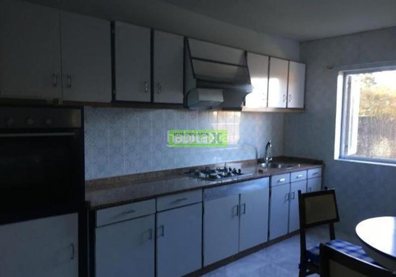 Foto e20683b2-4e8e-40f5-933f-c80220122ce7. House with heating parking in Parroquias Rurales Pontevedra