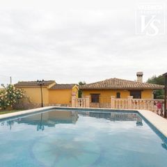 Xalet a Corral Nou-Montros-Estepar. Vs 0905  chalet indipendiente con piscina y jardín en náquera