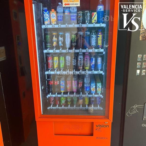 Foto 8d9d20a6-a29c-4303-b6c2-5e6bac6cd7de. Traspaso local comercial 0742 tienda vending 24 hs en lolivereta en Valencia