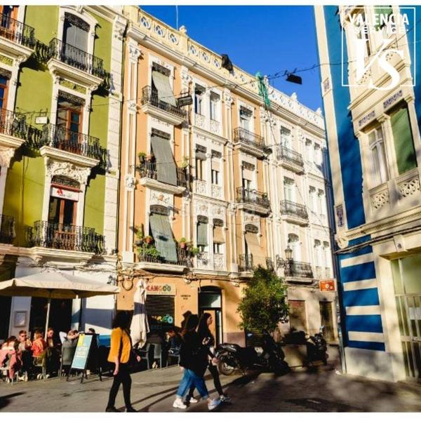 Foto a1cbcee3-efbe-48c5-b6c8-be3bac98a7ba. Pas-de-porte local commercial dans Russafa Valencia