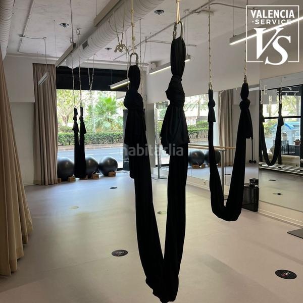 Foto ec86c6d3-62bb-4c4d-9be2-4f208fff66c1. Traspaso local comercial 0765 centro de yoga en gran via extramurs en Valencia