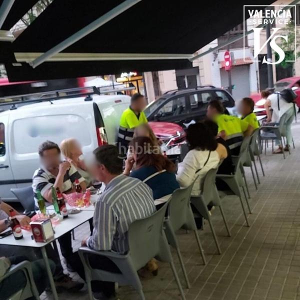 Foto af5c7013-7a71-4f18-a29b-a51a8c325782. Traspaso local comercial 0766 cafetería bar en el exampleruzafa en Valencia