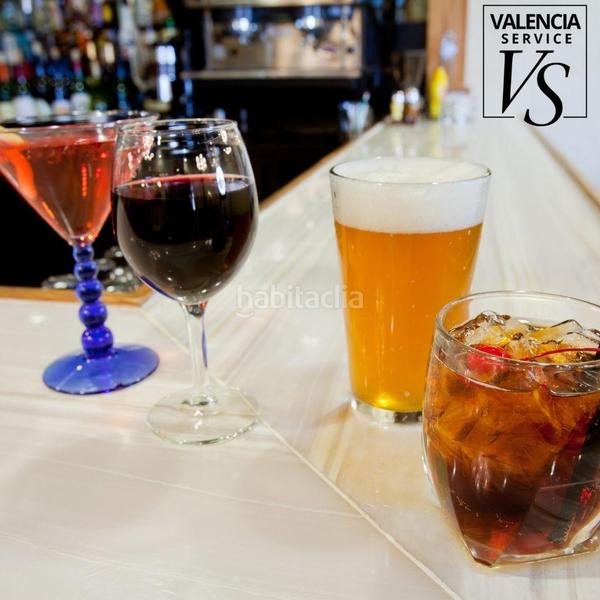 Foto bbb88f52-4234-48d1-b6fb-59d053872b3b. Traspaso local comercial 0797 cafetería gastro bar en extramurs en Valencia