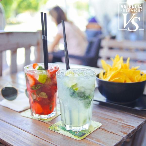 Foto b211c7b5-b13e-4335-8f34-2fa344e6ea29. Traspaso local comercial 0667 cocktail bar cafetería en ruzafa en Valencia