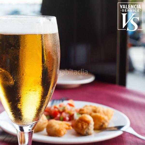 Foto 2e4bddb0-8d6c-48d5-a64b-c037fb348324. Traspaso local comercial 0803 cafetería gastro tapas bar en extramurs ángel guimerá en Valencia