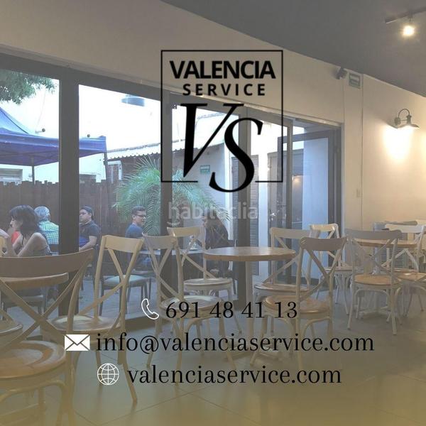 Foto f588eb5d-5fab-4b65-8425-deffd52a4b93. Traspaso local comercial 0804 cafetería pastelería bar en esquina en zona jesús en Valencia
