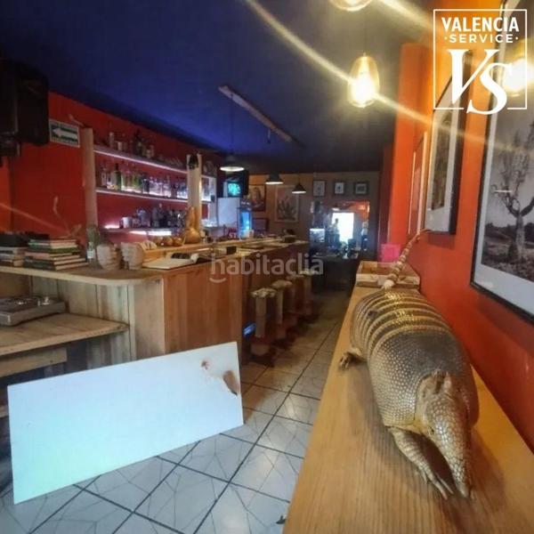 Foto 4a584fa5-5f72-45b5-9e69-d00e96aa2cf9. Traspaso local comercial 0809 cafetería bar bistró en zona plaza de españa en Valencia