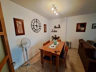 Pis  Plaza marcelino domingo. Vivienda funcional y luminosa con ascensor, terraza y parking en