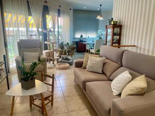 Edificio  Calle mossen lajunta de 48. Edificio esquinero con dos viviendas piso  ático duplex y dos ga