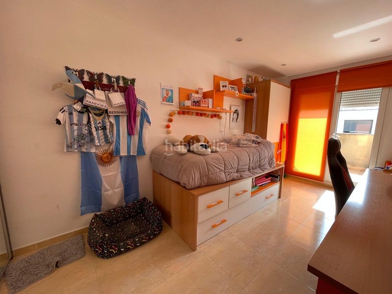 Foto 23a1ac3a-458c-4a40-bd18-1efe98ab2070. Casa adossada amb calefacció aparcament a Casco Urbano Vinaròs