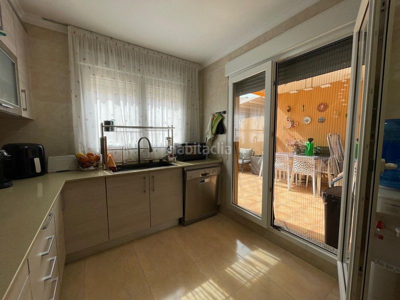 Foto 7749b875-2c6c-4fa4-8b97-9c50c9171076. Casa adossada amb calefacció aparcament a Casco Urbano Vinaròs