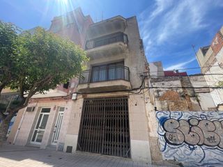Casa  Calle sant francesc. Dos casas para reformar por el precio de una, en pleno centro de