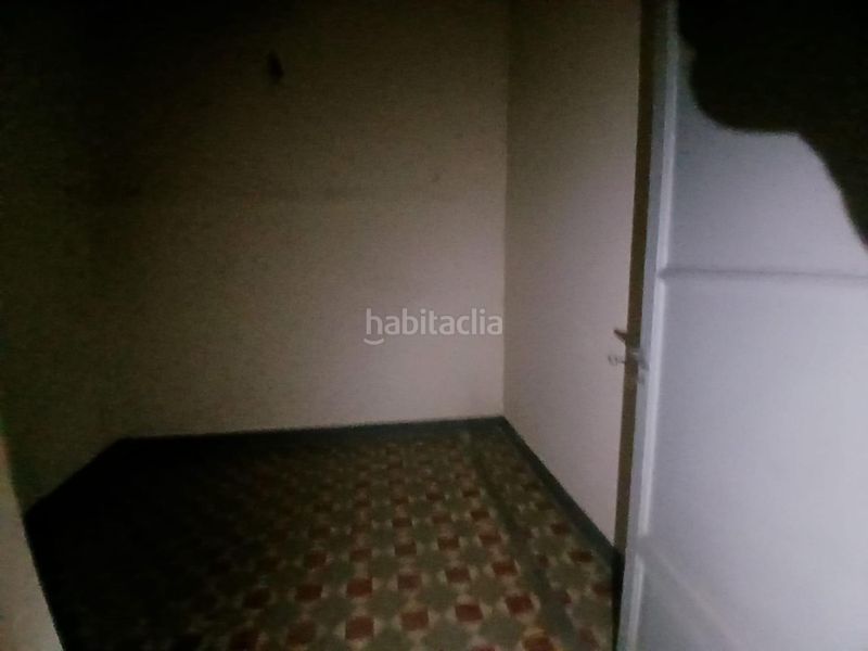 Foto ae8fc3ae-75a2-4010-9471-822ce3c9d5d5. Edifici a Puerto Benicarló