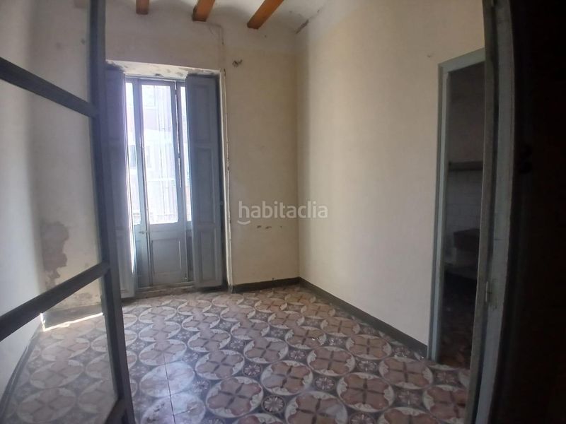 Foto bbbd4172-0268-44f7-aa6e-323450968e10. Edifici a Puerto Benicarló