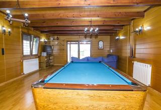 Chalet à Plaza poligono 11 803. Chalet de lujo con piscina privada y jacuzzi incorporado con tod