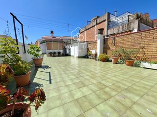 Attique à La Florida. Atico con terraza en torrente gornal de lhospitalet de llobregat