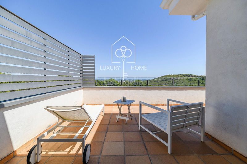 Foto 2e62d7ff-5611-4254-8e78-e433de31cf84. Xalet amb calefacció aparcament piscina a La Sentiu Gavà