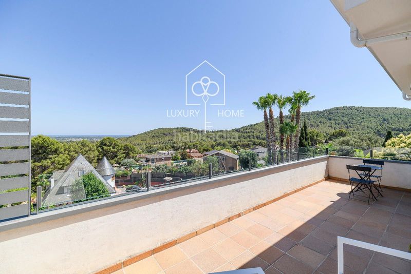 Foto 57b8451f-84fa-4bd1-9312-444d2c259b2b. Xalet amb calefacció aparcament piscina a La Sentiu Gavà