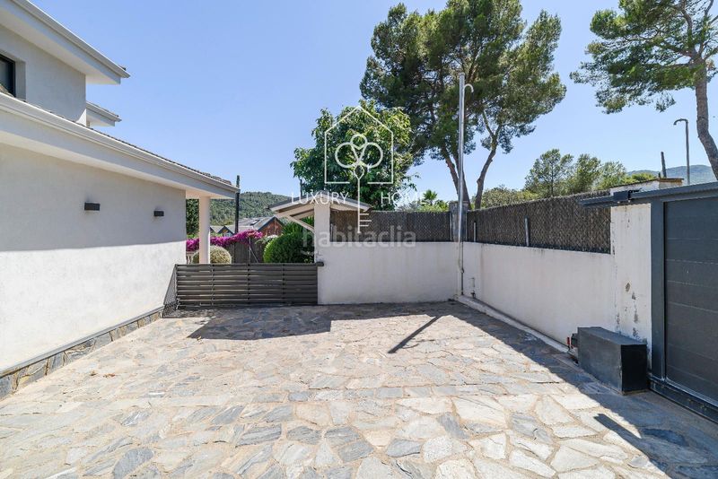 Foto a490efab-770d-47f4-b8af-feded1047768. Xalet amb calefacció aparcament piscina a La Sentiu Gavà