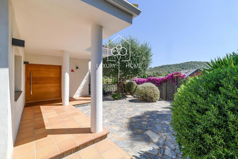 Foto b58c7576-47e8-400a-8532-e4b01ab0c6b4. Xalet amb calefacció aparcament piscina a La Sentiu Gavà