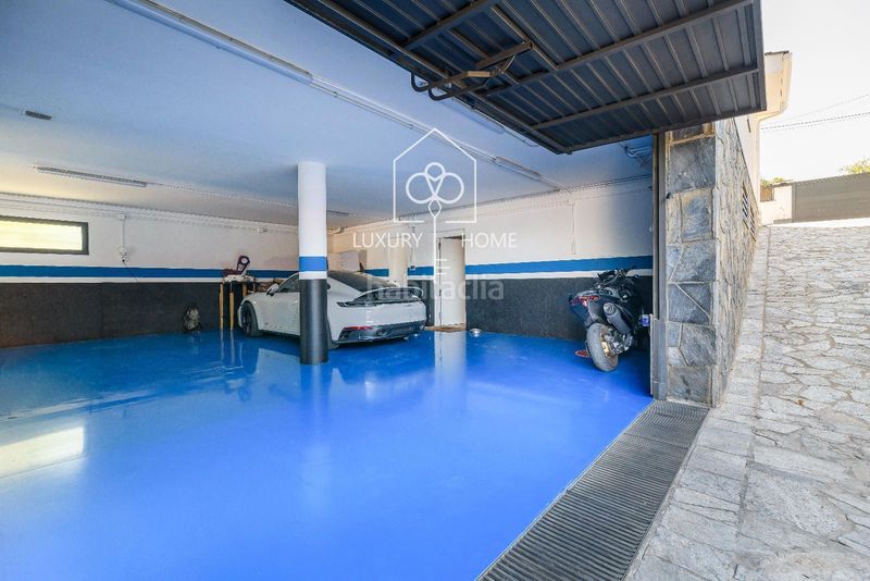 Foto c71d5c75-984d-4e02-88fb-e1bc17e2410b. Xalet amb calefacció aparcament piscina a La Sentiu Gavà