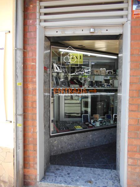 Foto 30d45dae-48be-4d66-9895-b33619836ad3. Location local commercial dans Centre Viladecans