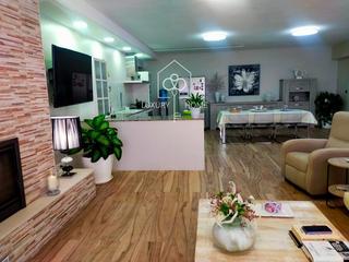 Chalet dans Circumvallacio 96. Casa  seorial en albarrosa