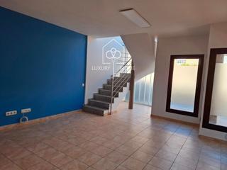 Location Local commercial  Teodor bosch. Local  centro  begues