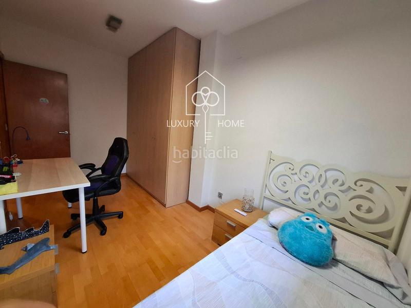 Foto 5e8adfbf-4303-4ded-9745-2614d8f88918. Piso  zona Vilamarina con plaza de parking en Viladecans