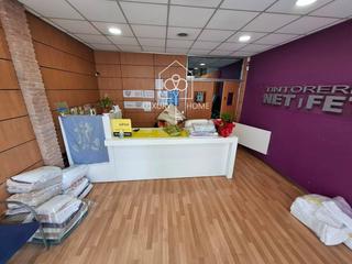 Local Comercial a Valls. Local y tintorera en valls