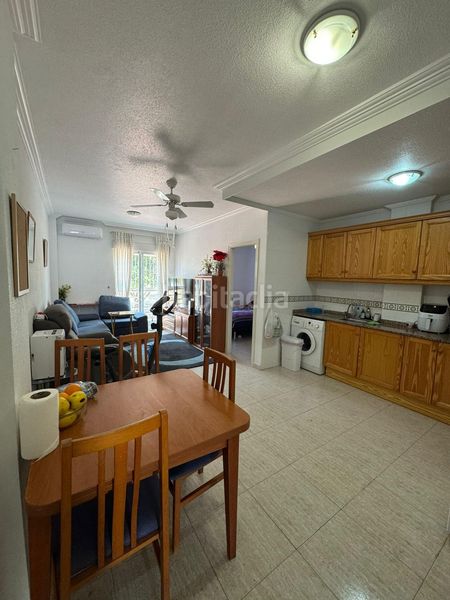 Foto c5168773-58a6-4046-9d72-deeb24bf444a. Apartament amb piscina a Almoradí