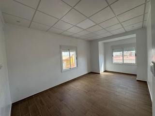 Appartamento in Almoradí. Piso en almoradí  esquina y totalmente reformado.