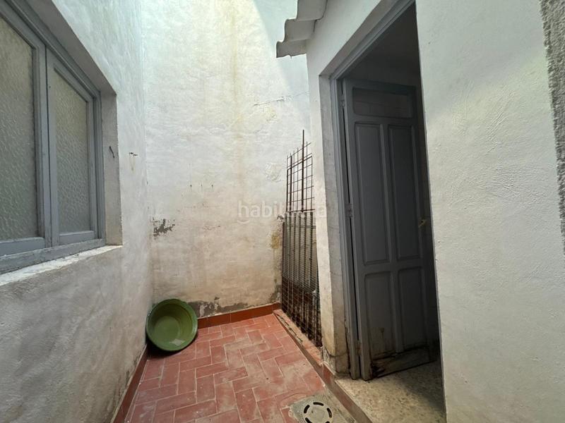 Foto 1f9d467d-2d42-44a8-8a10-93aafc0e5bdd. Casa amplia vivienda de dos plantas tu proyecto ideal! en Almoradí