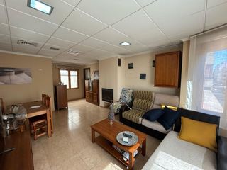 Casa en Almorad�. Piso en almorad� centro