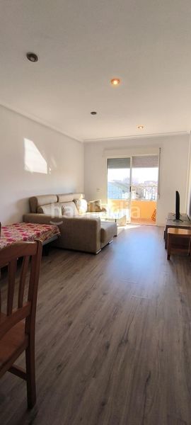 Foto f261dcbe-e7c4-40aa-ba03-9f4b79b31f2a. Apartament a Almoradí