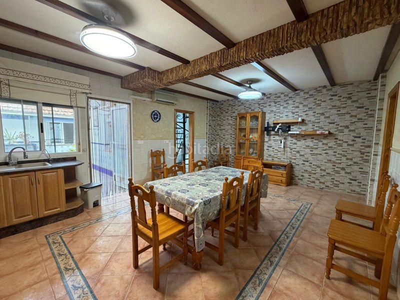 Foto 05a5c986-81e6-47e6-bcaf-623acdc10951. Casa amb aparcament a Almoradí