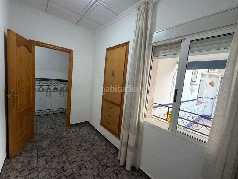 Foto 07e2903d-4e16-40c9-b9e7-ca00127e1d68. Casa amb aparcament a Almoradí