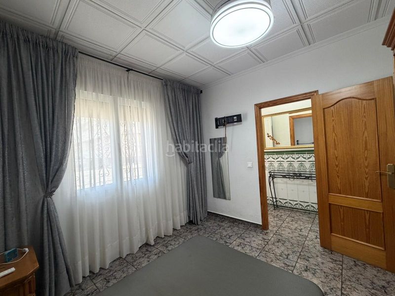 Foto 0d7c6590-ca28-4e77-94a4-da7474336446. Casa amb aparcament a Almoradí