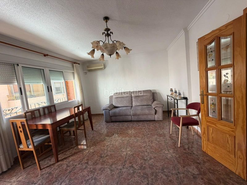 Foto a9eb1d29-8934-4793-a87d-9f3806076493. Apartament amb calefacció a Centro Rojales