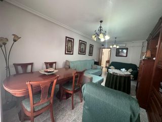 Pis en Almorad�. Amplio piso en la zona del parque de la u, listo para entrar a v