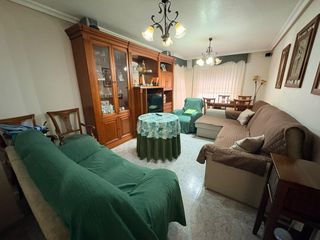 Appartement à Almoradí. Amplio piso en la zona del parque de la u, listo para entrar a v
