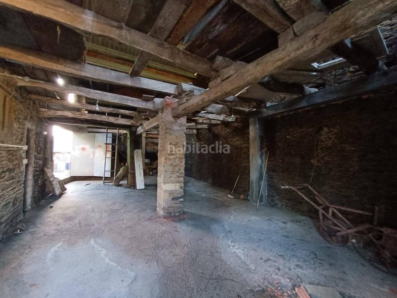 Foto fd1de12c-703a-4298-ae3a-838fd61692a9. Casa amb aparcament a Forcarei