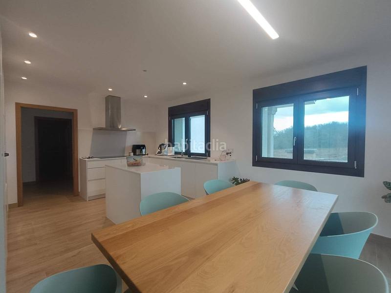 Foto 46ad3fd2-16bb-4e55-b852-72b078025647. Xalet amb calefacció aparcament a Trazo