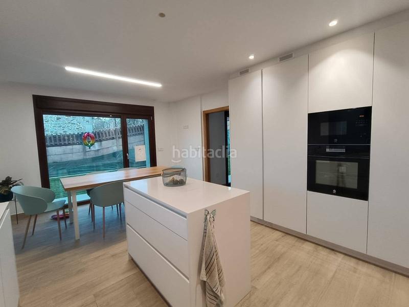 Foto 7d9314ce-90ce-4e44-97bd-3c9b353bb58f. Xalet amb calefacció aparcament a Trazo